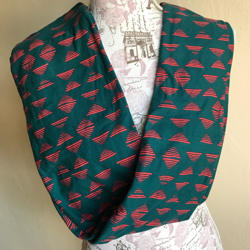 LuLaRoe Striped Triangle Leggings
